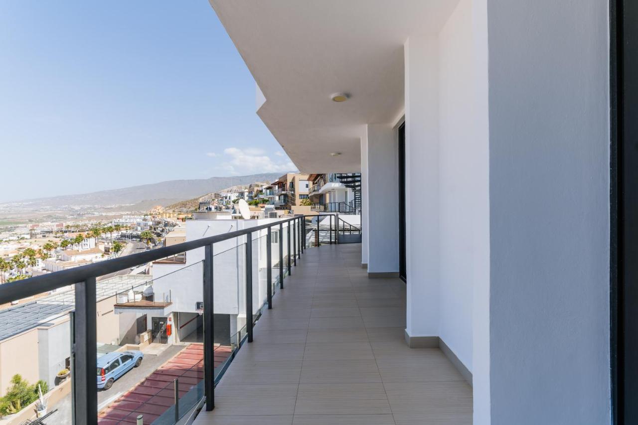 Sunset White Villa - Ocean View, Jakuzzi, Heated Pool, Air-Conditioning, Grill Playa de las Americas  Exterior foto