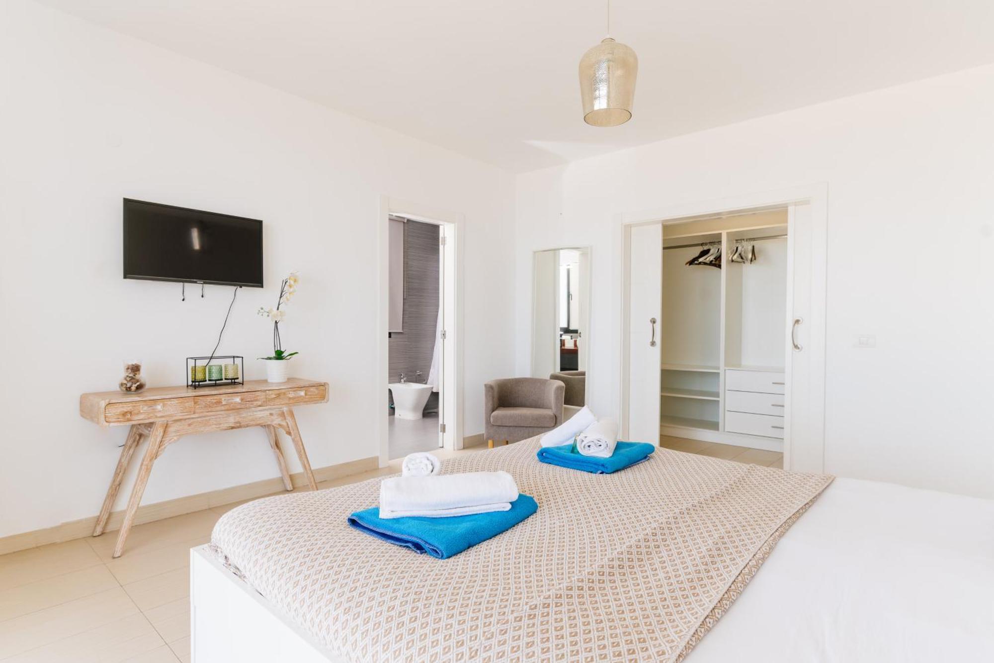 Sunset White Villa - Ocean View, Jakuzzi, Heated Pool, Air-Conditioning, Grill Playa de las Americas  Exterior foto